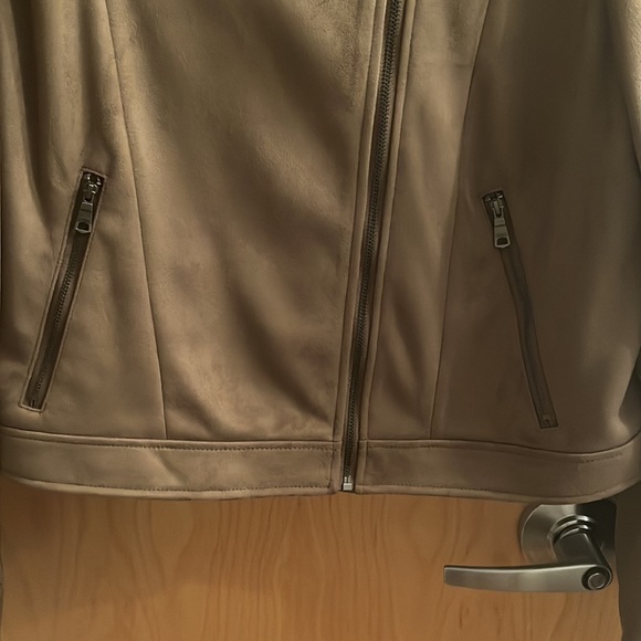 Banana Republic NWOT Vegan Suede Moto Jacket - Size XL - Picture 3 of 5